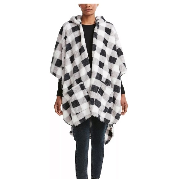 Steve Madden Sherpa Hooded Open Front Poncho Plaid One Size - Picture 2 of 7